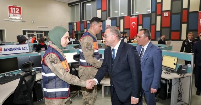 Kars Valisi Ziya Polat tan 112 Acil Çağrı Merkezi ne bayram ziyareti Kars Haberleri