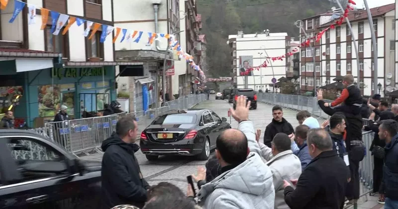 Cumhurbaşkanı Erdoğan, baba ocağı Güneysu’dan ayrıldı