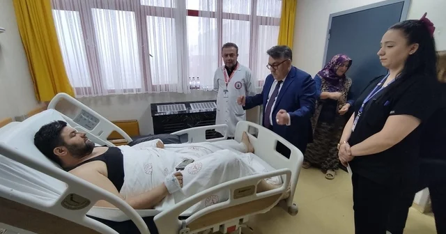 BEUN Rektörü Özölçer den bayram ziyareti, hastalar ve sağlık çalışanlarıyla bayramlaştı Zonguldak Haberleri