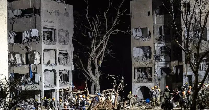 İran İsrail de 4 şehri füze ve İHA larla vurdu! 200 den fazla ölü ve yaralı var