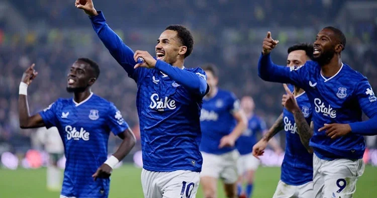 Chelsea, Avrupa için fırsat tepti! Everton 3 golle kazandı