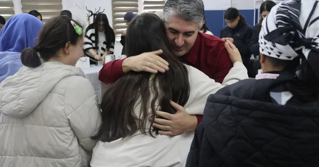 Erzurum da bayram sevinci: Çocuk evlerinde anlamlı buluşma Erzurum Haberleri