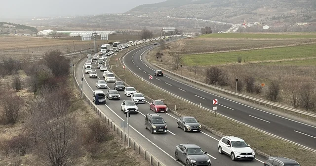 Bayram tatili dönüşünde Karabük geçişinde yoğunluk Karabük Haberleri