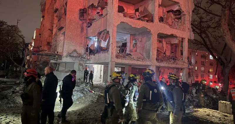 İran dan İsrail deki Dimona ve Arad a füze saldırısı! Çok sayıda yaralı var Dış Haberler