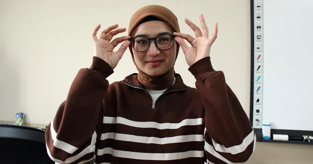 Görme engelli Şükran ın hayatı üniversitede değişti: Öğretmen olup özel öğrencileri destekleyeceğim Aksaray Haberleri