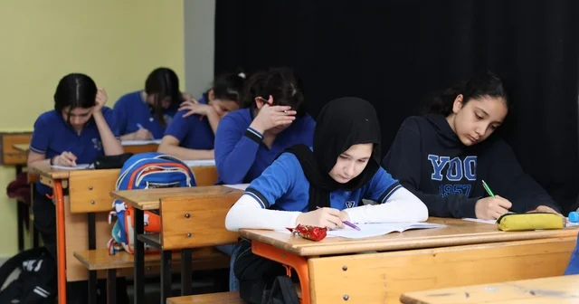 Körfez de 4 bin 777 öğrenciye ücretsiz deneme sınavı desteği Kocaeli Haberleri