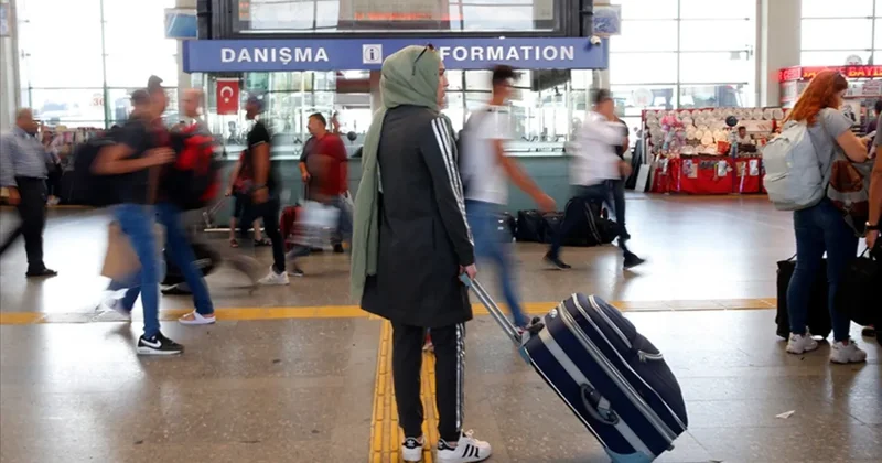 Akraba ziyareti zirvede! Yerli turistin seyahat sayısı arttı, harcamalar rekor kırdı