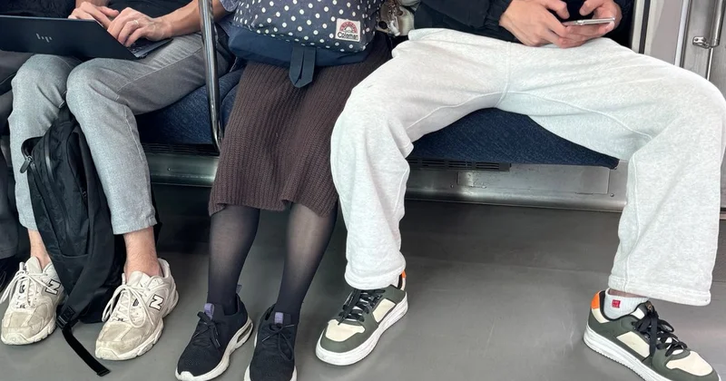 Kadıköy metrosunda çekilen fotoğraf büyük tartışma yarattı