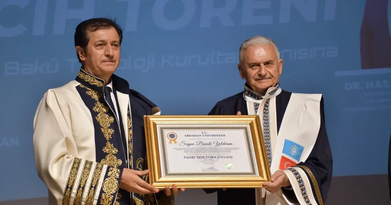 Binali Yıldırım a fahri doktora ünvanı verildi