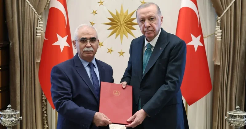 AYM Başkanı Kadir Özkaya Erdoğan ı ziyaret etti