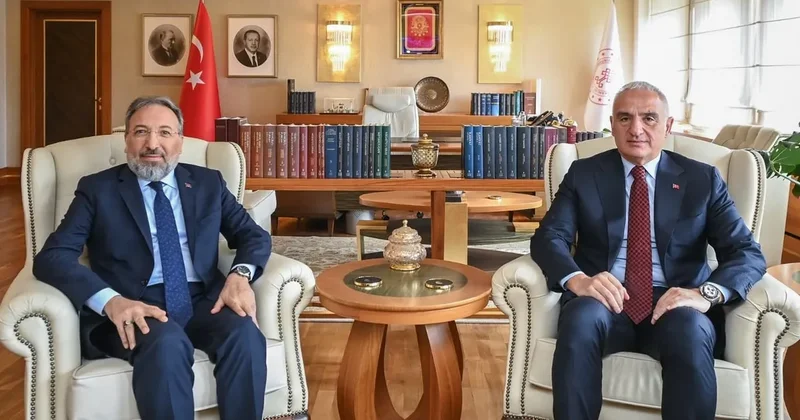 Bakan Ersoy, Diyanet İşleri Başkanı Safi Arpaguş ile görüştü: Cami restorasyonları, Ayasofya ve Hac başlıkları masaya yatırıldı