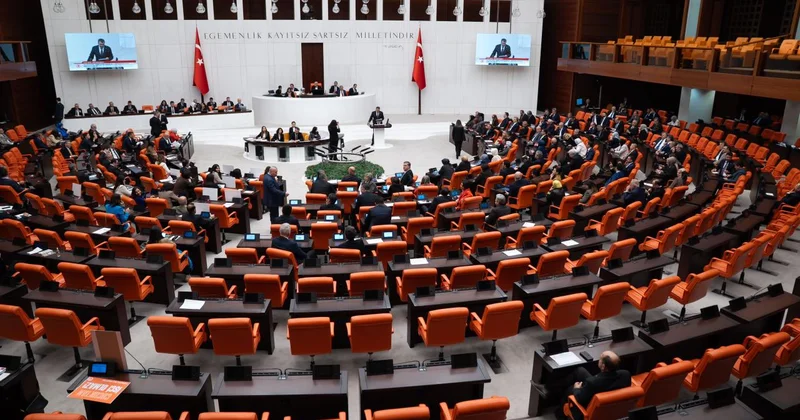 Sosyal medyaya ve doğum izni düzenlemelerini de içeren kanun teklifi TBMM Genel Kurulunda