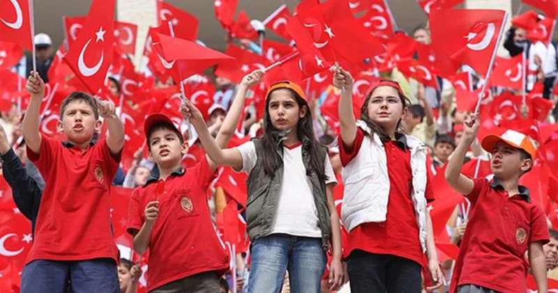 23 Nisan’da okullar tatil mi? 23 Nisan resmi tatil mi, üniversiteler ve iş yerleri açık mı? 23 Nisan kutlamaları iptal edildi mi?