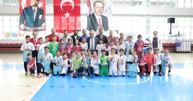 İlkokullar futsal finalinde karşılaştı Bilecik Haberleri