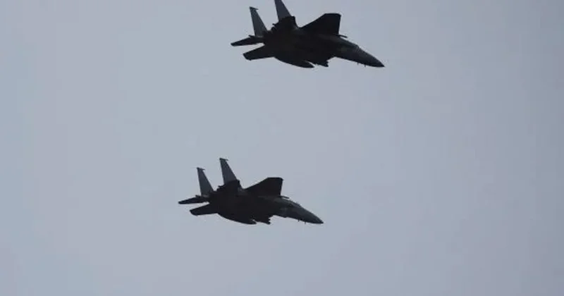 2 savaş uçağının çarpıştığı kazanın nedeni açıklandı: Pilotların fotoğraf çekmesi