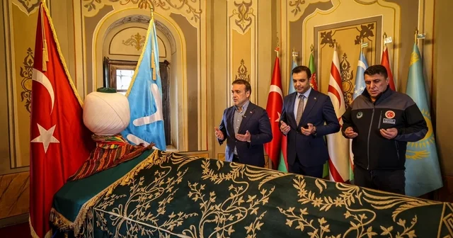 Vali Sözer, Ertuğrul Gazi Türbesi nde dua etti Bilecik Haberleri