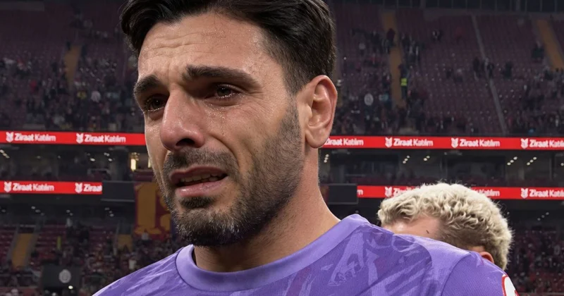 Galatasaray taraftarının protestosuna maruz kalan Günay Güvenç hüngür hüngür ağladı