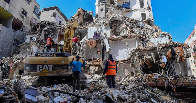 Soykırımcı İsrail ordusu, Lübnan ın işgal ettiği beldelerdeki evleri yıkmayı sürdürüyor