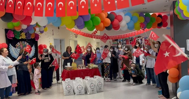 Onkoloji servisinde çocuklar ve aileleri gönüllerince eğlenip moral buldu Eskişehir Haberleri