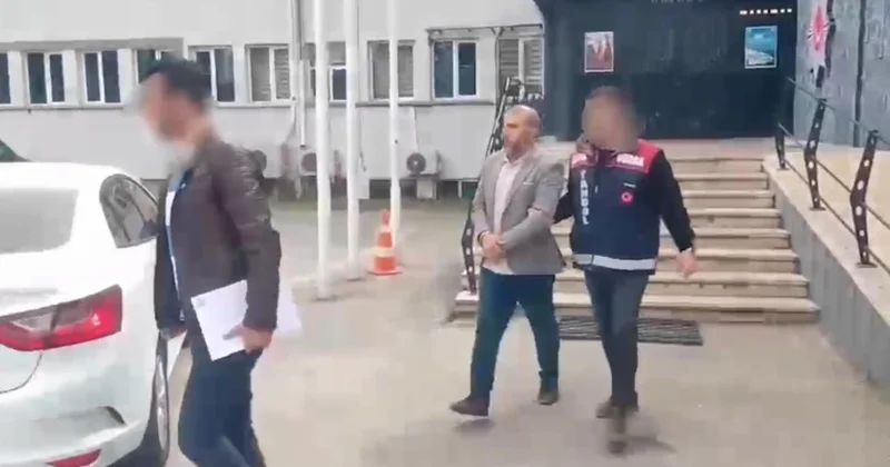 Kendilerini polis ve savcı olarak tanıtıp yaşlı çifti 2 milyon lira dolandırdılar