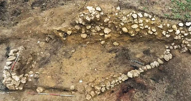 Hazine avcıları vicdana geldi: Buldukları gömü 3 bin yıllık çıktı