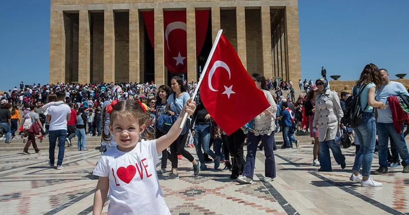 23 NİSAN ŞİİRLERİ 2026: En güzel, anlamlı, duygulu, Türk bayraklı, kısa, uzun 2,3, 4, 6 kıtalık Ulusal Egemenlik ve Çocuk Bayramı 23 Nisan şiirleri!