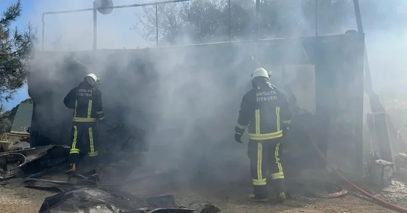 Alanya’da işçilerin kaldığı konteyner alevlere teslim oldu