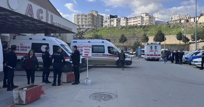 Şırnak ta arazi anlaşmazlığı tartışması taşlı sopalı kavgaya döndü: 30 yaralı!