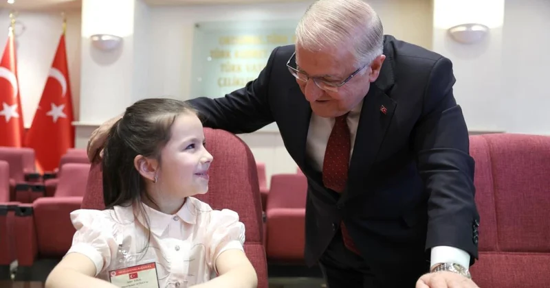 Bakan Güler, şehit ve gazi çocuklarıyla bir araya geldi