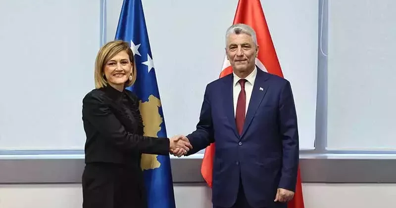 Bakan Bolat, Kosova Sanayi, Girişimcilik, Ticaret ve İnovasyon Bakanı Kusari Lila ile görüştü