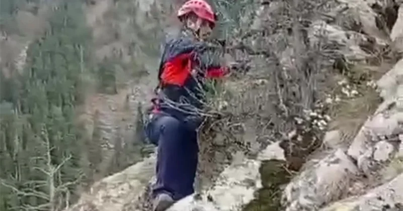 Mahsur kalan 2 kişi helikopterle kurtarıldı Sözcü Gazetesi