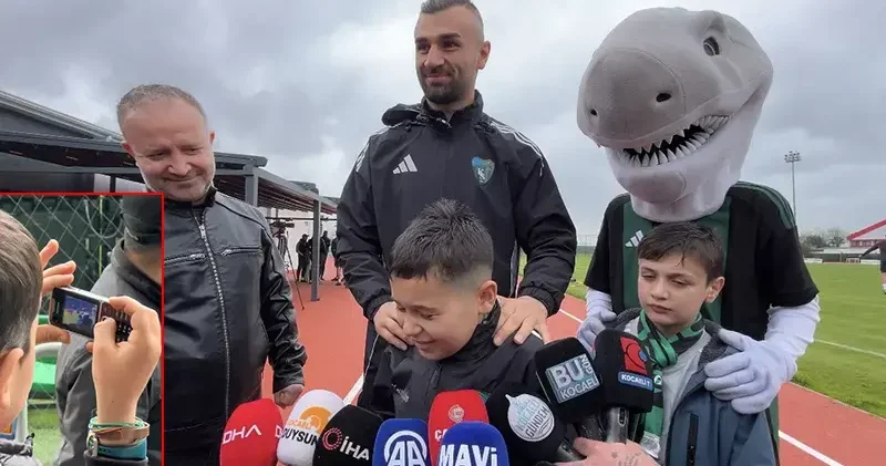 Golü tuşlu teflonuyla kaydeden minik taraftara, Serdar Dursun kamera hediye etti