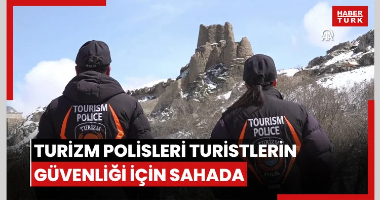 Van da turizm polisleri yerli ve yabancı turistlerin güvenliği için sahada
