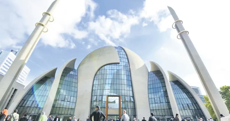 Almanya’da kiliseler kapanıyor, yeni camiler açılıyor