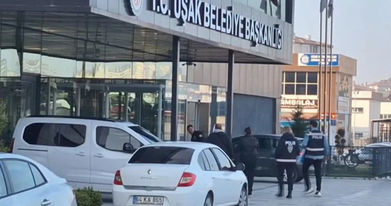 Son dakika: Uşak Belediyesi ne yönelik rüşvet soruşturmasında gözaltına alınan 29 şüpheli adliyede Son dakika haberleri
