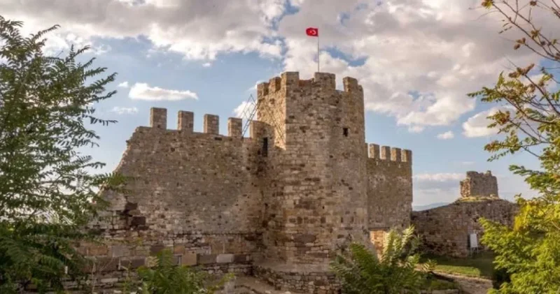 Bin yıldan eski kale için 1000 TL bütçe