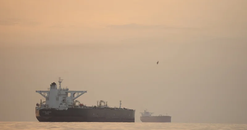 İran Umman açıklarında bir konteyner gemisine ateş açtı Dış Haberler