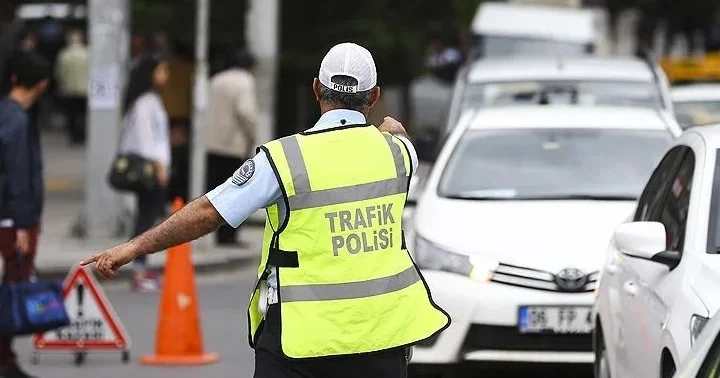 Araçlarda pense ve tornavida zorunlu oldu iddiası! İçişleri Bakanlığı ndan açıklama geldi