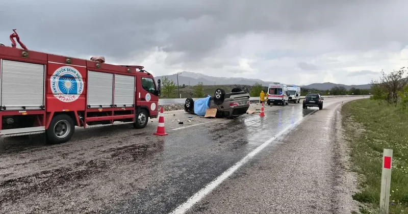 Lüks otomobil kontrolden çıkıp takla attı: 2 ölü