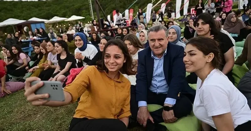 Bakan Bak duyurdu: 2026 GSB Yaz Gençlik Kampları başvuruları başladı