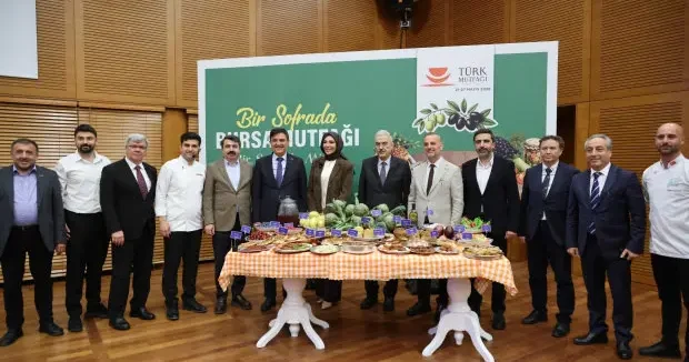 Bursa haberleri Bursa nın asırlık lezzetleri aynı sofrada buluştu 22 Mayıs 2026