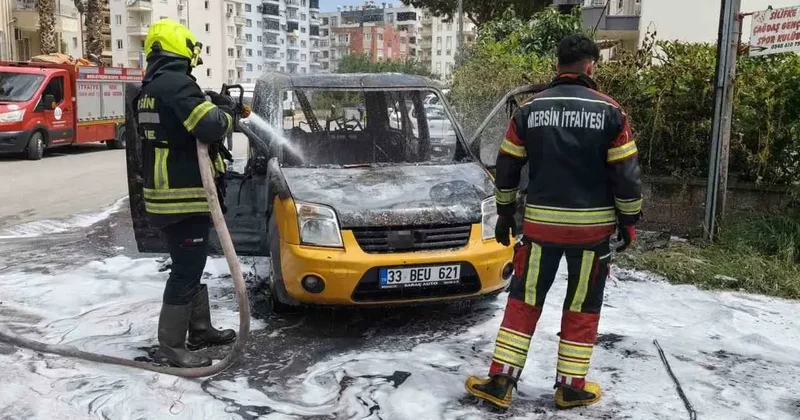 Hafif ticari araç alev alev yandı