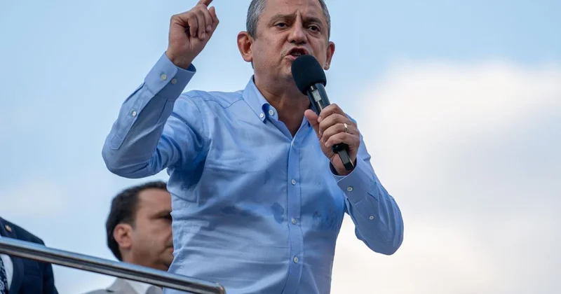 Özgür Özel saat verip çağrı yaptı: Ülkesini seven herkesi direnmeye davet ediyorum