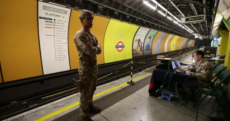 Londra’da yer altında NATO tatbikatı: Metro istasyonu askeri karargaha dönüştürüldü