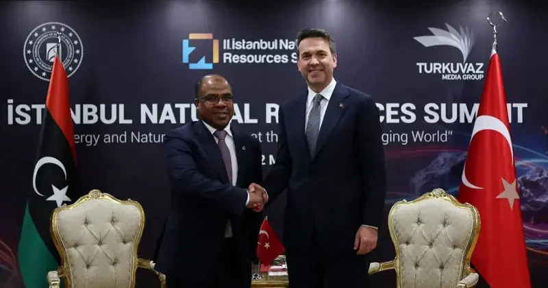 Bakan Alparslan Bayraktar, Libya Petrol ve Gaz Bakanı Abdülsadık ile görüştü
