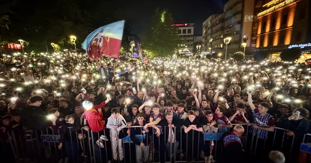 Trabzonspor taraftarları, Ziraat Türkiye Kupası finalini dev ekrandan takip etti Trabzon Haberleri