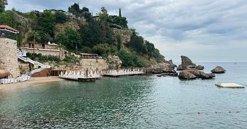 Antalya 232 mavi bayraklı plajla dünya liderliğini koruyor