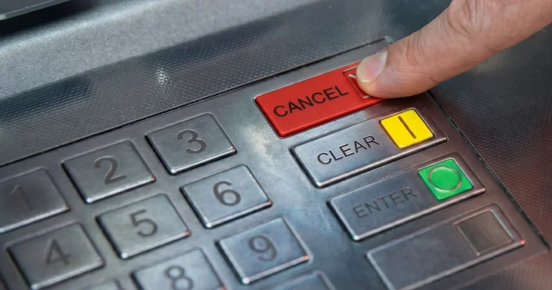 ATM deki kırmızı tuşun artık yeni bir görevi var Sözcü Gazetesi