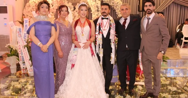 Uşak ta 15 şahitli nikah töreni Uşak Haberleri
