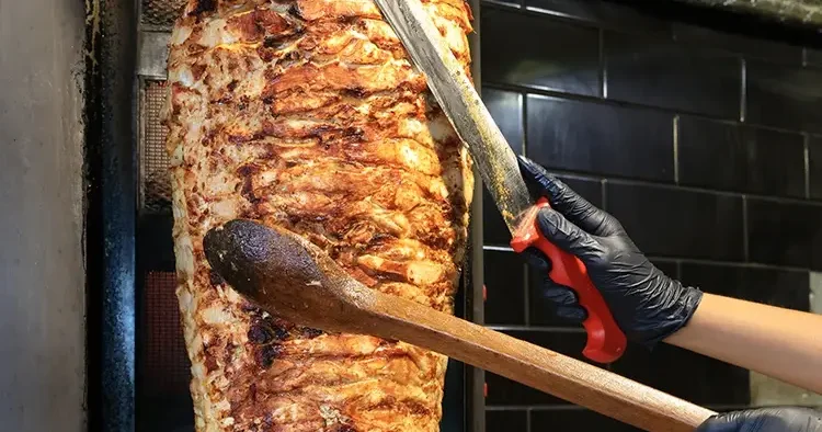 Ünlü döner zincirinden sürpriz satış hamlesi